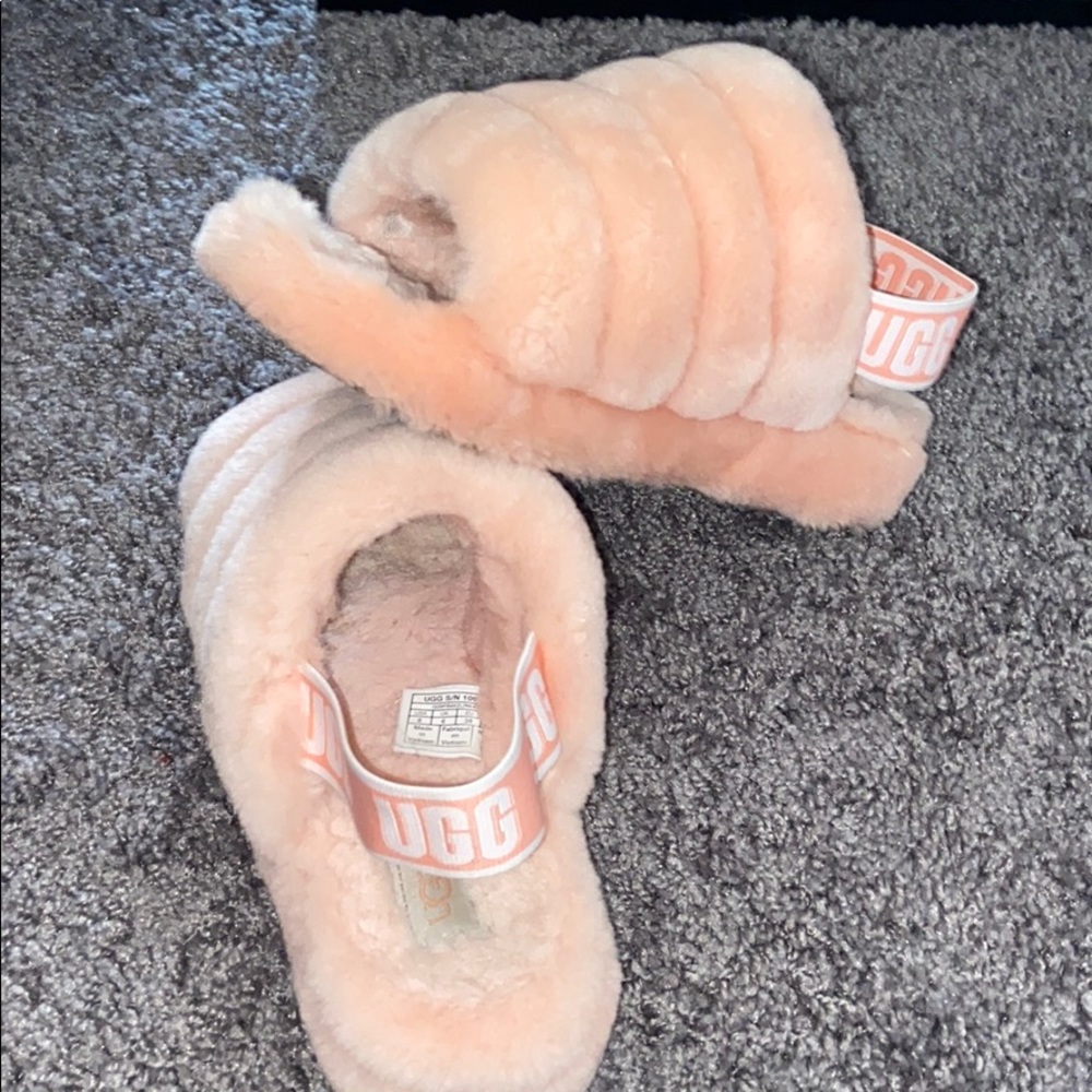 UGG Fluff Yah slippers
